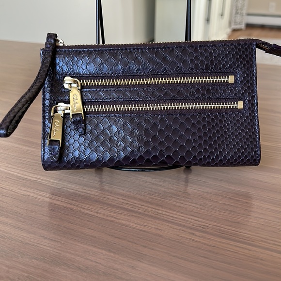 Cole Haan Handbags - EUC Cole Haan Crosby Snakeskin Embossed Leather Wristlet